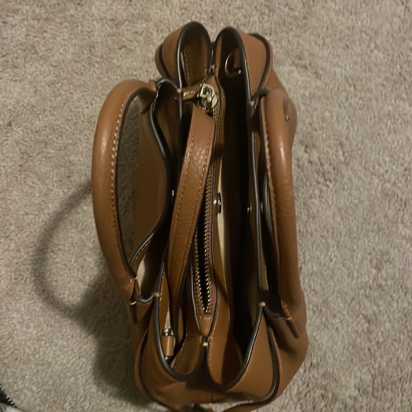 Kate spade cross body bag or purse - Picture 2 of 4